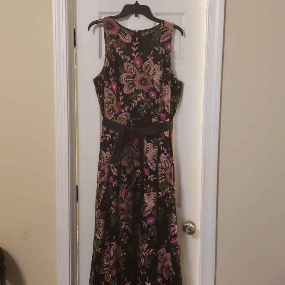 Tahari ASL Embroidered Evening Gown